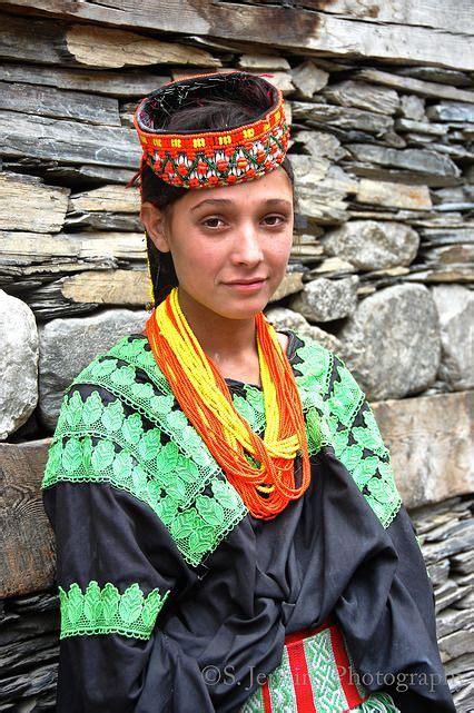 femme kalash|The amazing women of Kalash